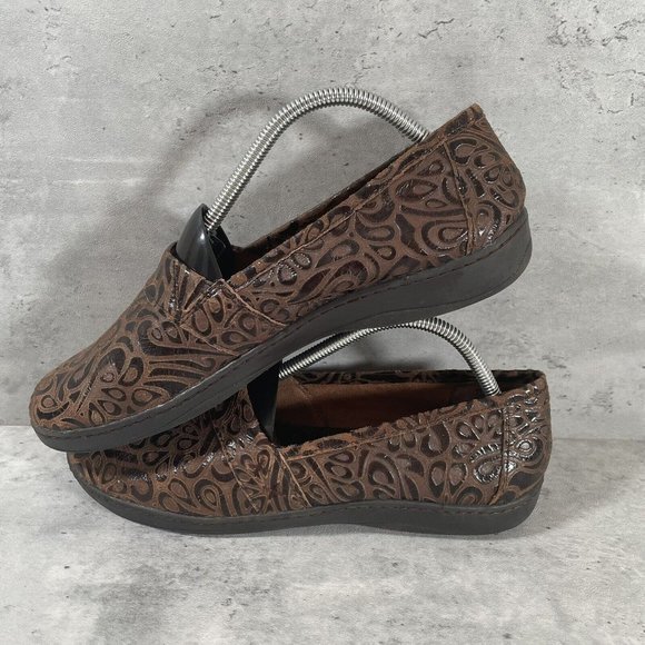 BOC Born Concept Womens Size 11M Peggy Slip On Brown Tooled Casual‎ Leather Shoe - Picture 4 of 7